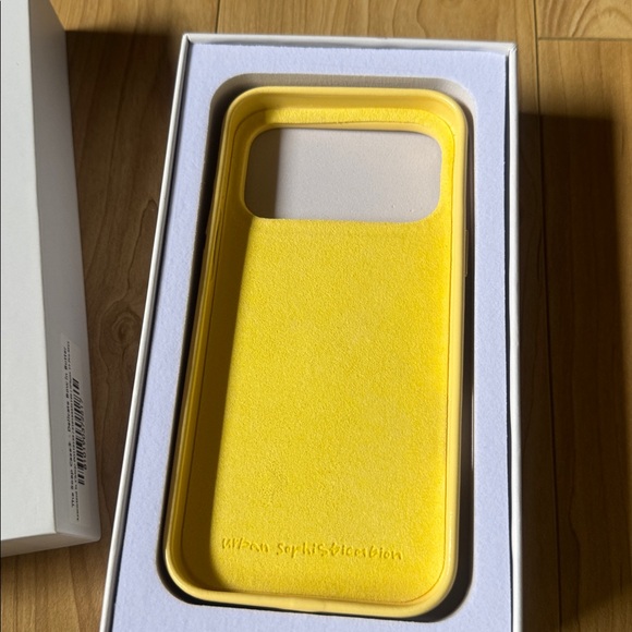 The Soap Case Delicate Bow in Butter